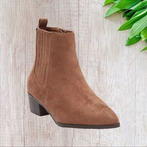 Top Moda Hyde Block Ankle Bootie in Taupe Su 5.5